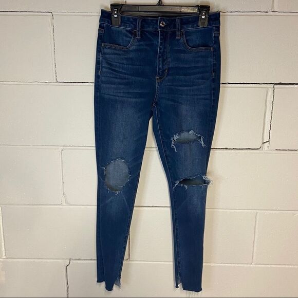 American Eagle super high rise distressed - Picture 1 of 4